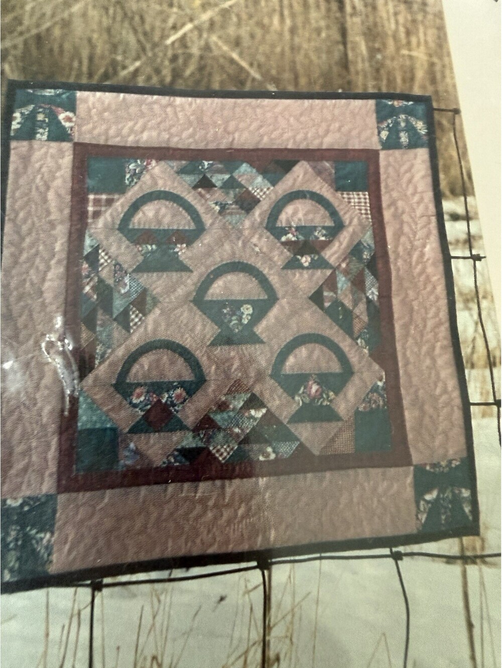 Country Threads Baskets & Bows Quilt Pattern - Picture 2 of 3